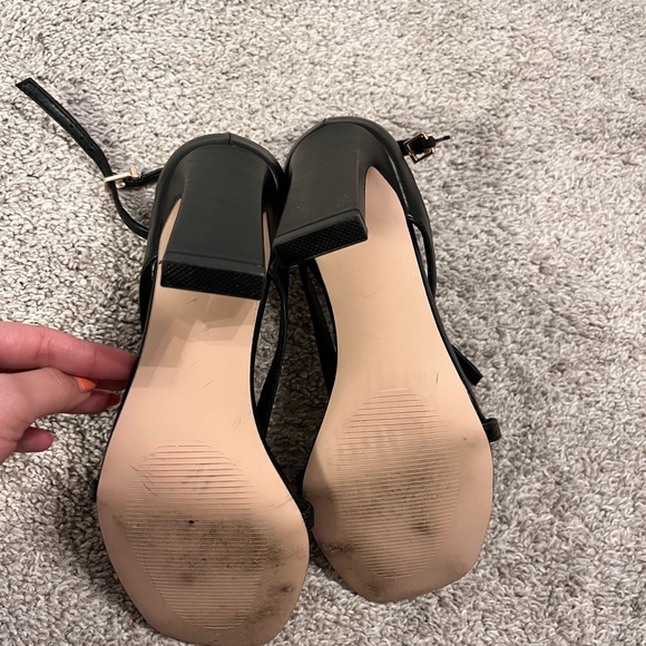 Shoe Dazzle. Great condition, like new. Worn once, for a couple of hours. - Picture 5 of 5